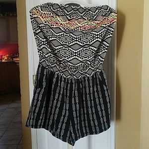 Xhilaration Romper size medium🍹🍹